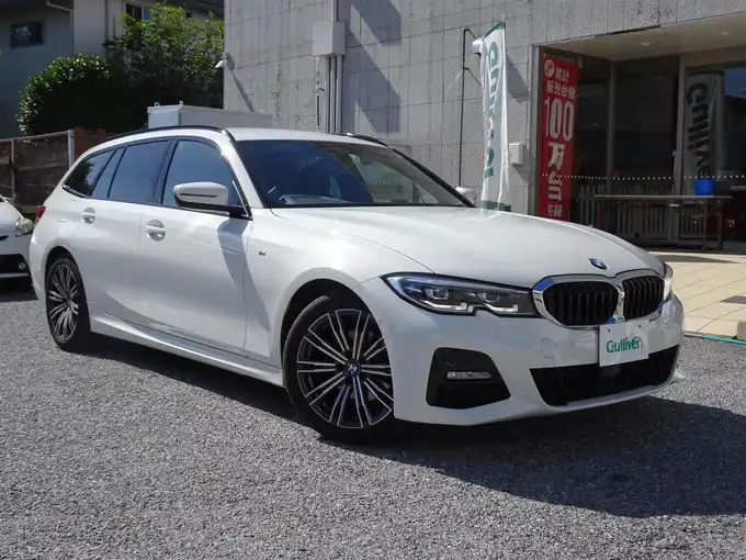 新着情報“３シリーズ320d xDriveツーリング Mスポーツ”2019年式アルピンホワイトⅢ入荷しました！