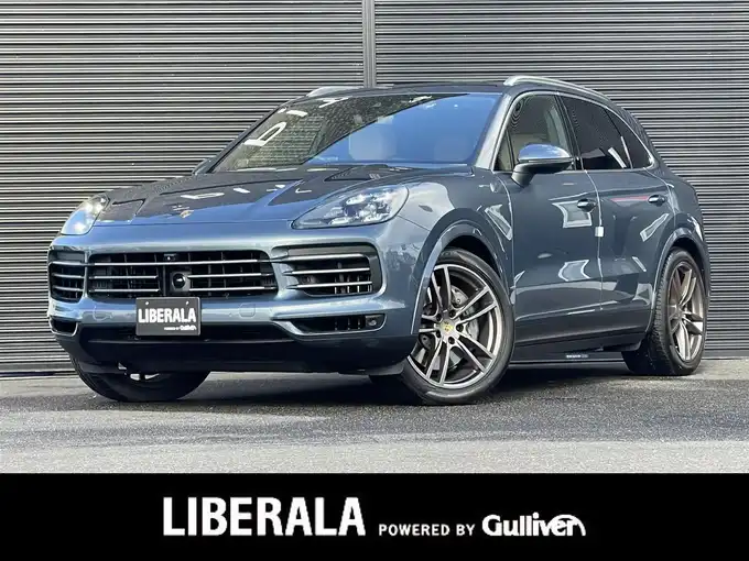 新着情報“カイエンカイエンS”2018年式青入荷しました！