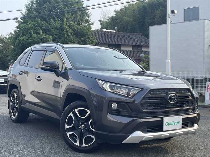 新着情報“ＲＡＶ４アドベンチャー”2019年式アッシュグレーメタリック/ グレーメタリック入荷しました！