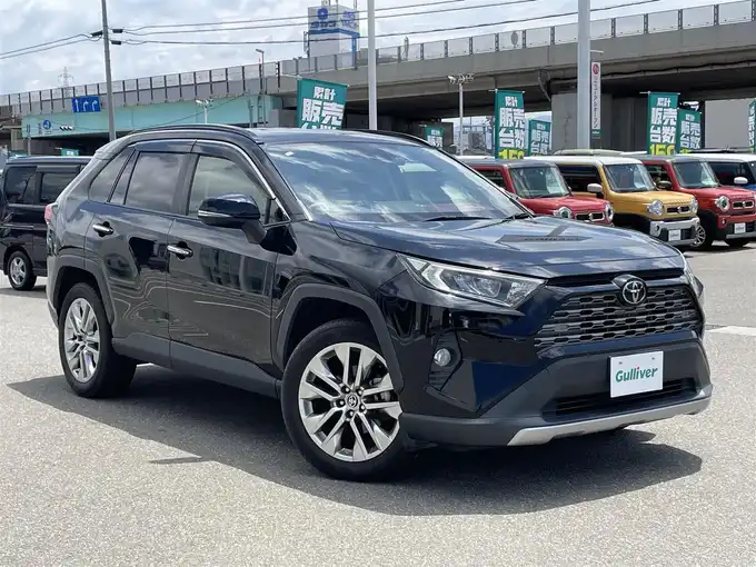 新着情報“ＲＡＶ４G Zパッケージ”2019年式黒入荷しました！