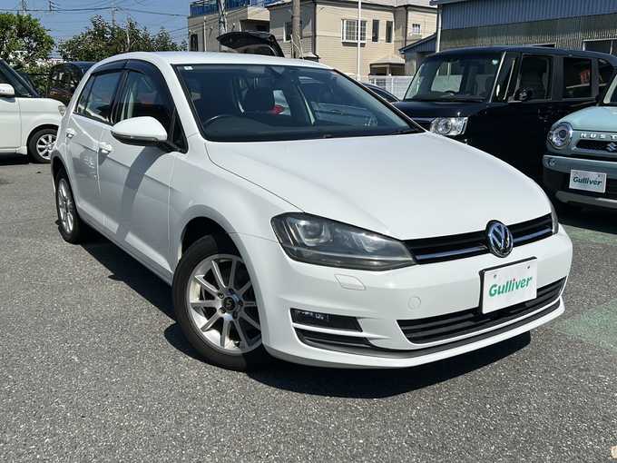 新着情報“ゴルフTSIコンフォートラインブルーモーションテクノロジー”2014年式パール入荷しました！