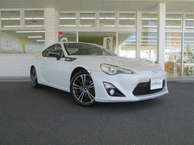 新着情報“８６GTリミテッド”2012年式サテンホワイトパール入荷しました！