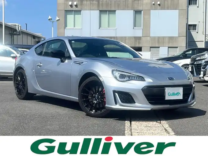 新着情報“ＢＲＺSTI スポーツ”2018年式シルバー入荷しました！