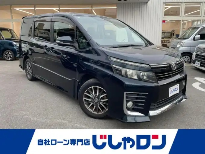 新着情報“ヴォクシーZS”2014年式ブラッキッシュアゲハガラスフレーク入荷しました！