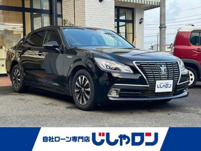新着情報“クラウンハイブリッドロイヤルサルーン”2014年式ブラック入荷しました！