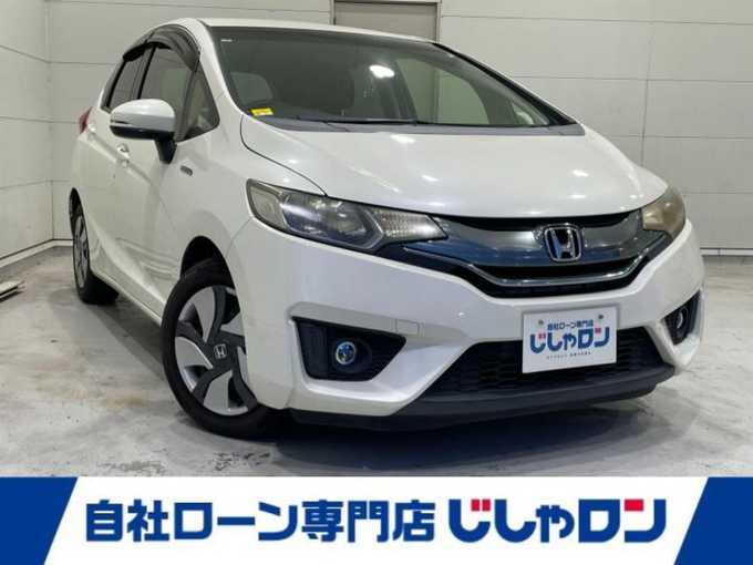 新着情報“フィットハイブリッドハイブリッド・Fパッケージ”2014年式プレミアムホワイトパール入荷しました！