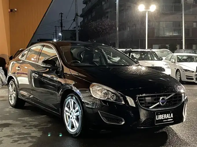 新着情報“Ｓ６０T6 AWD SE”2011年式ブラック入荷しました！