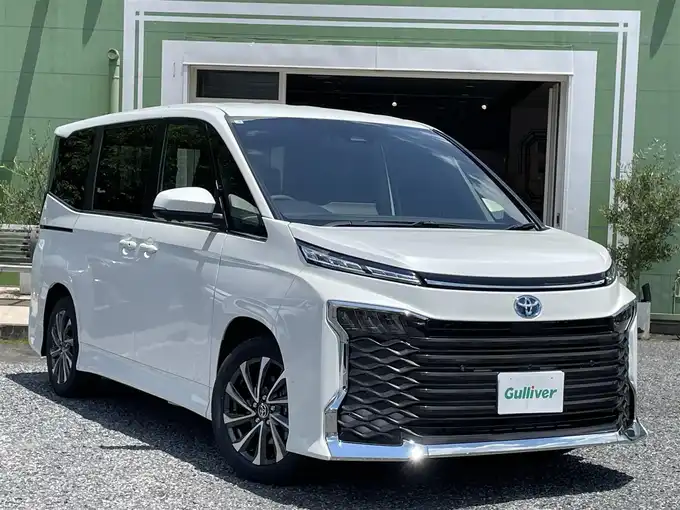 新着情報“ヴォクシーハイブリッドS－Z”2025年式ホワイトパールクリスタルシャイン入荷しました！
