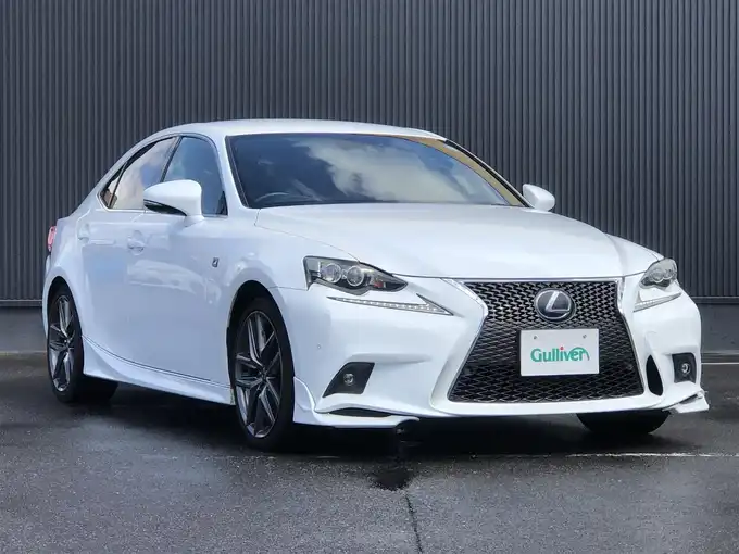 新着情報“ＩＳ300h Fスポーツ”2013年式ホワイトノーヴァガラスフレーク入荷しました！