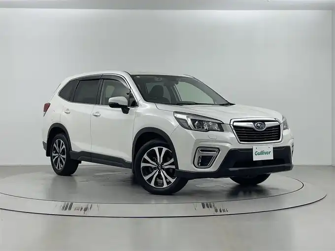 新着情報“フォレスタープレミアム”2018年式ダークブルーパール入荷しました！