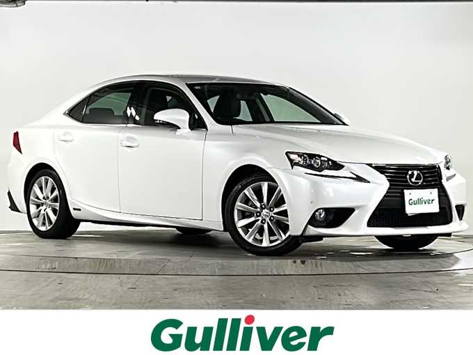 新着情報“ＩＳIS300h”2014年式ホワイトパールクリスタルシャイン入荷しました！