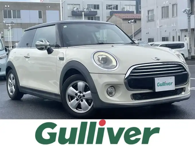 新着情報“ＭＩＮＩクーパー”2017年式ペッパー・ホワイト入荷しました！