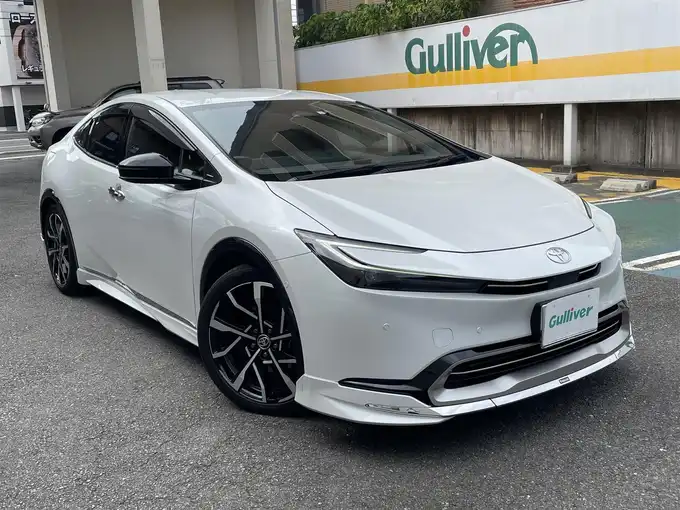 新着情報“プリウスZ”2023年式プラチナホワイトパールマイカ入荷しました！