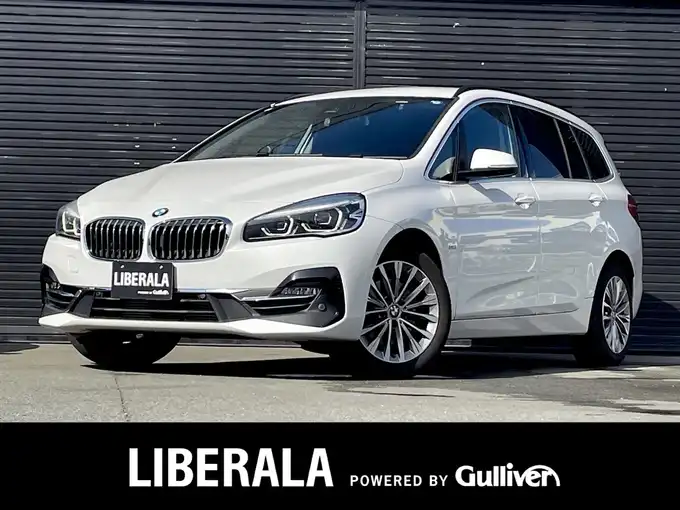 新着情報“２シリーズ218dグランツアラー ラグジュアリー”2018年式ミネラルホワイト入荷しました！