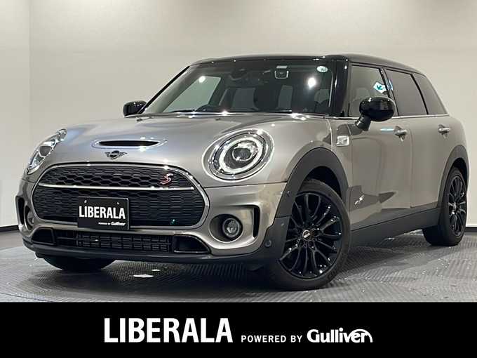 新着情報“ＭＩＮＩクーパーS クラブマン オール4 エッセンシャル・トリム”2020年式メルティングシルバーM入荷しました！