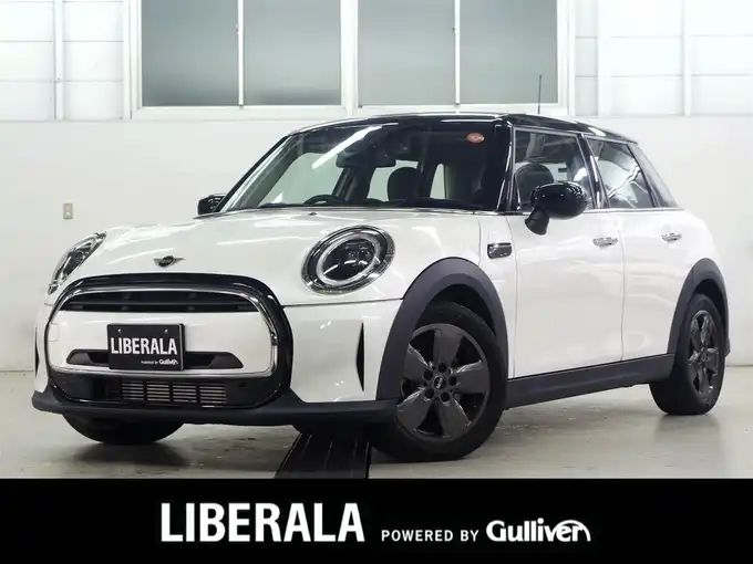 新着情報“ＭＩＮＩクーパーD”2023年式白入荷しました！