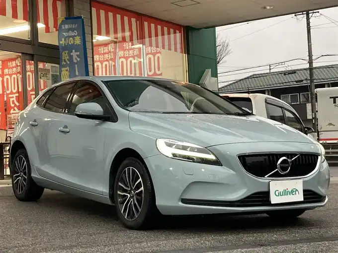 新着情報“Ｖ４０T2 キネティック”2018年式ライトブルー入荷しました！