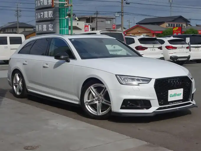 新着情報“Ａ４アバント2．0TFSIクワトロスポーツ Sラインパッケージ”2016年式白入荷しました！