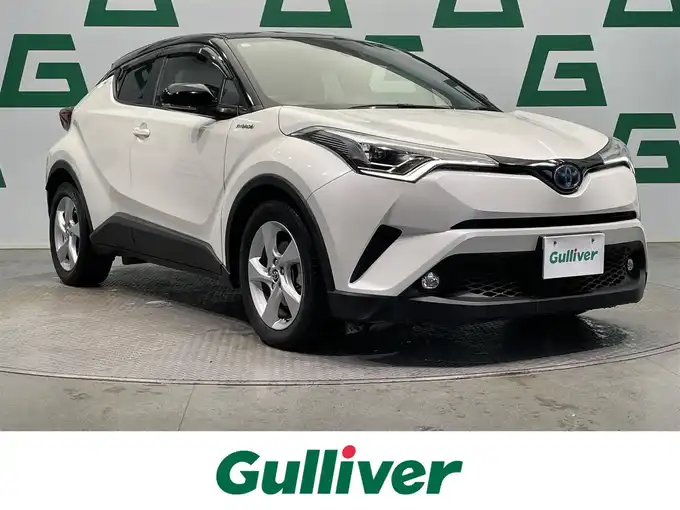 新着情報“Ｃ－ＨＲS LEDパッケージ”2018年式ブラック/ホワイトパールクリスタルシャイン 2トーン入荷しました！