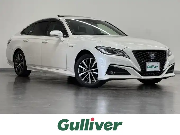 新着情報“クラウンハイブリッドS Cパッケージ”2018年式ホワイトパールクリスタルシャイン入荷しました！