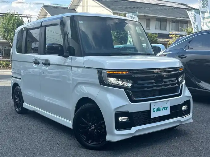 新着情報“Ｎ－ＢＯＸカスタムL特別仕様車スタイル+ブラック”2022年式プラチナホワイトパール入荷しました！