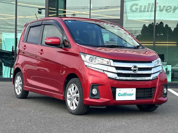 新着情報“デイズハイウェイスター X”2017年式スパークリングレッドM入荷しました！