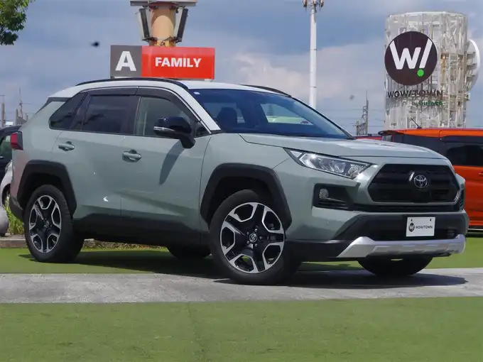 新着情報“ＲＡＶ４アドベンチャー”2020年式アッシュグレーメタリック/アーバンカーキ入荷しました！