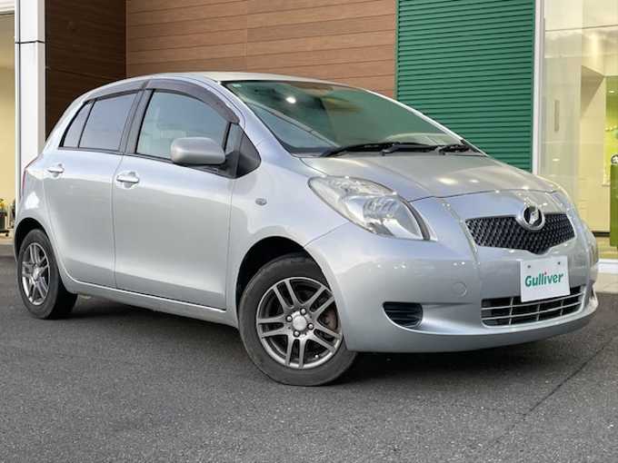 新着情報“ヴィッツF”2006年式シルバーマイカM入荷しました！