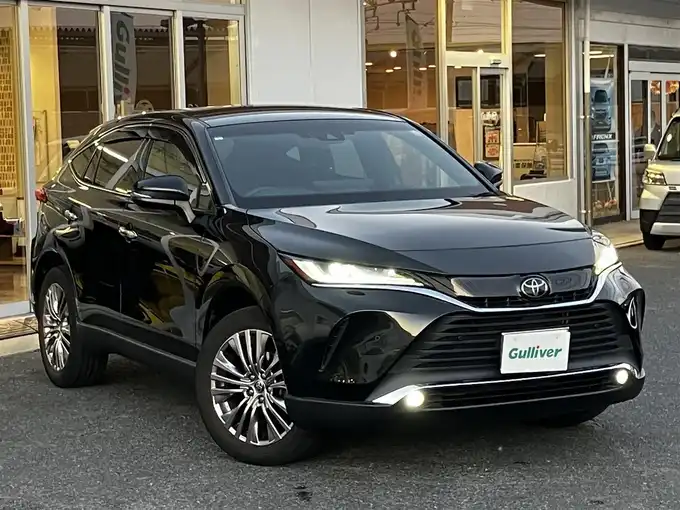 新着情報“ハリアーZ”2021年式プレシャスブラックパール入荷しました！