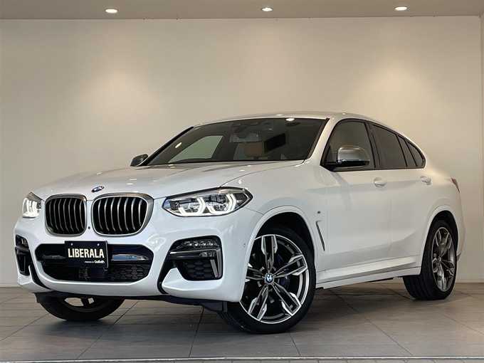 新着情報“Ｘ４M40i”2020年式白入荷しました！