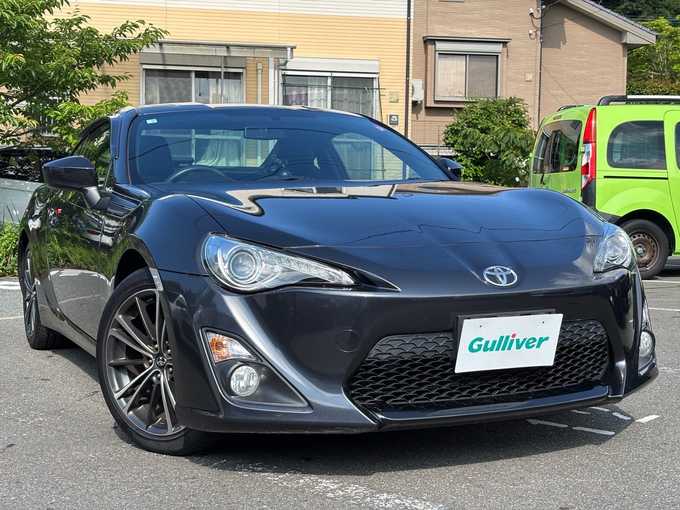 新着情報“８６GT”2014年式ダークグレーメタリック入荷しました！