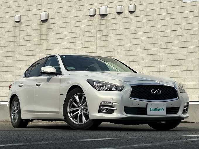 新着情報“スカイライン350GT FOUR ハイブリッド タイプP”2014年式クリスタルホワイトパール入荷しました！