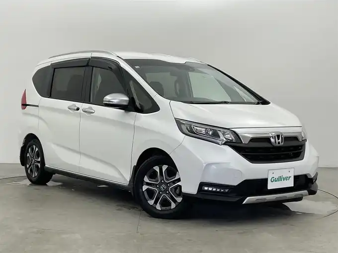 新着情報“フリードクロスター・ホンダセンシング”2020年式プラチナホワイトパール入荷しました！