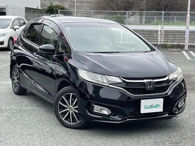 新着情報“フィット13G・F特別仕様車コンフォートエディション”2018年式クリスタルブラックパール入荷しました！