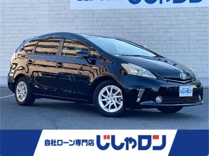 新着情報“プリウスαS”2013年式ブラック入荷しました！