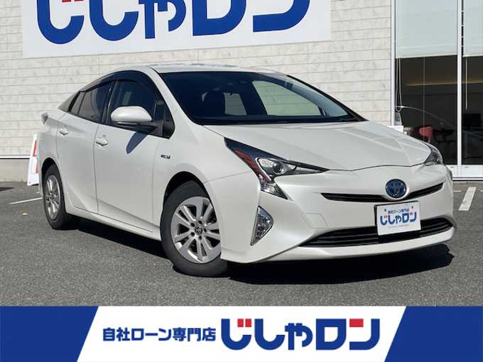 新着情報“プリウスS”2016年式ホワイトパールクリスタルシャイン入荷しました！