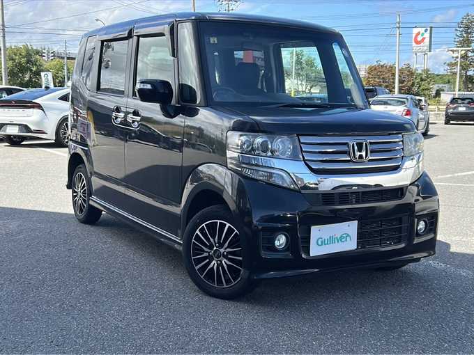 新着情報“Ｎ－ＢＯＸカスタムG”2012年式クリスタルブラックパール入荷しました！