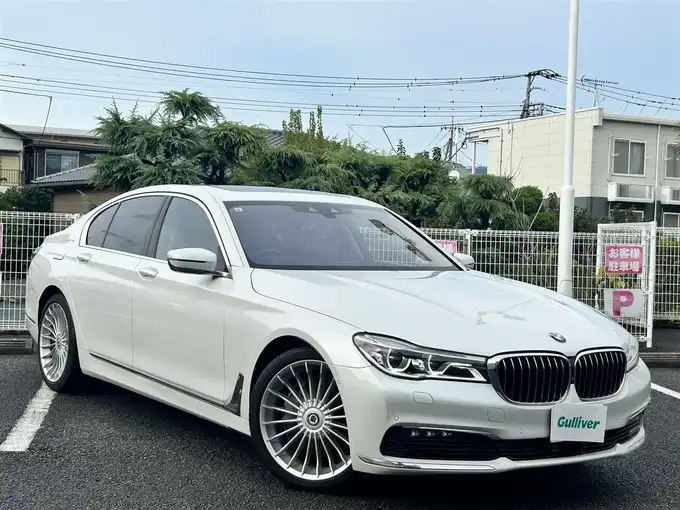 新着情報“７シリーズ750i エクセレンス”2017年式ミネラルホワイト入荷しました！
