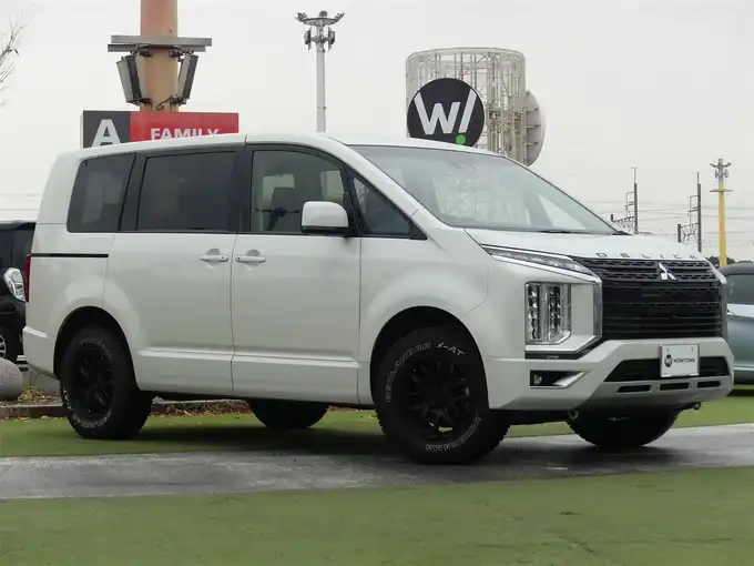 新着情報“デリカＤ：５G パワーパッケージ”2021年式ウォームホワイトパール入荷しました！