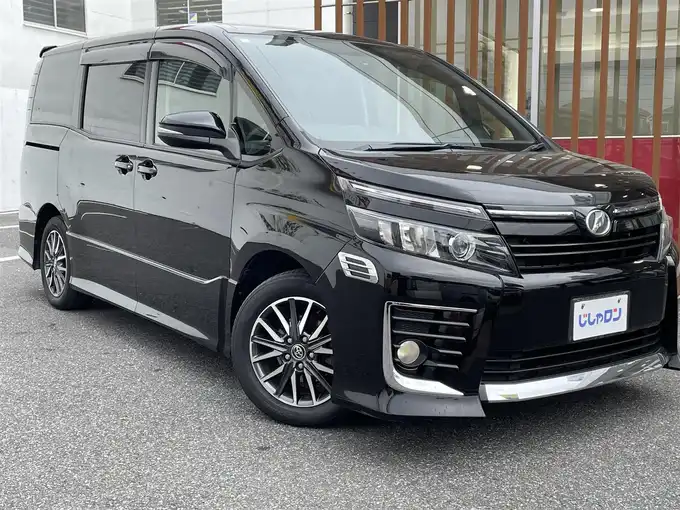 新着情報“ヴォクシーZS”2015年式ブラック入荷しました！