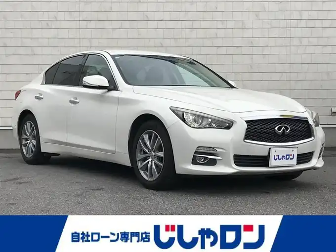 新着情報“スカイライン200GT－t”2014年式クリスタルホワイトパール入荷しました！