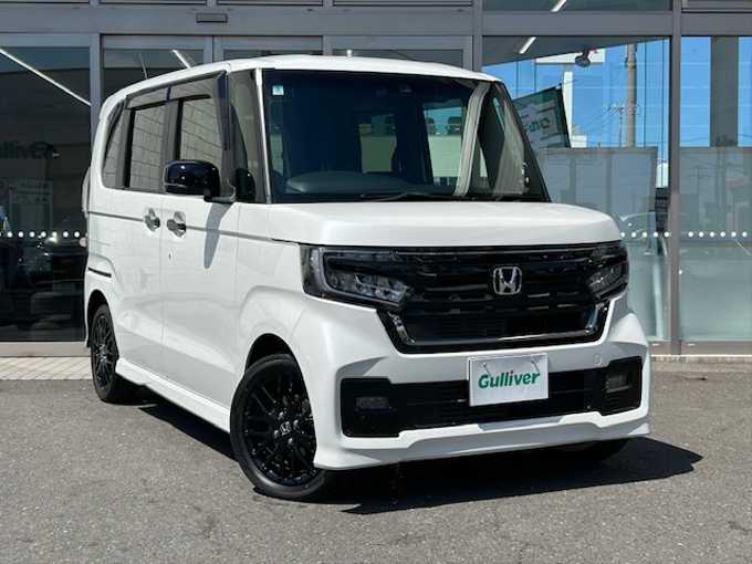 新着情報“Ｎ－ＢＯＸカスタムLターボ特別仕様車スタイル+ブラック”2022年式プラチナホワイトパール入荷しました！