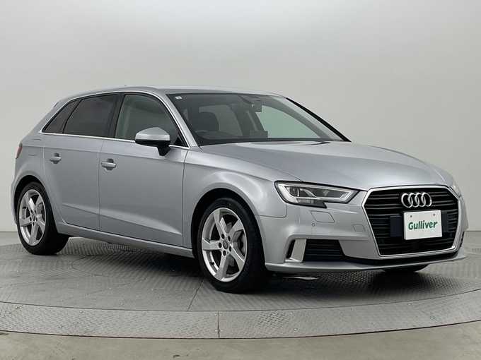 新着情報“Ａ３スポーツバック1．4TFSI”2017年式フローレットシルバーM入荷しました！