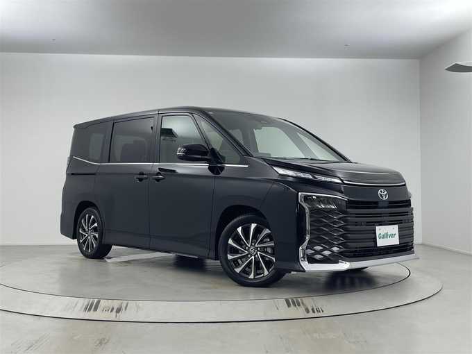 新着情報“ヴォクシーハイブリッドS－Z”2025年式アティチュードブラックマイカ入荷しました！