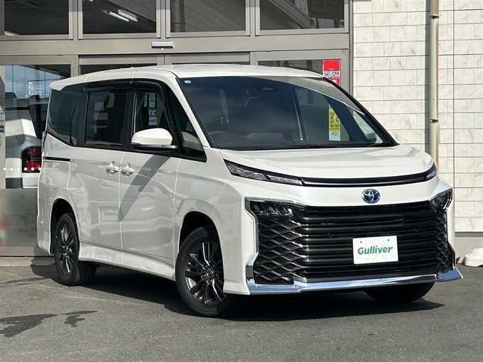 新着情報“ヴォクシーハイブリッドS－G”2025年式ホワイトパールクリスタルシャイン入荷しました！