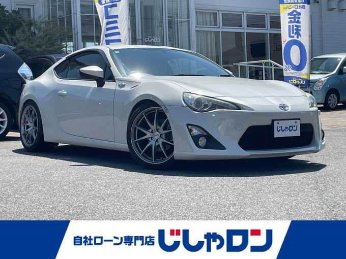 新着情報“８６GT”2013年式サテンホワイトパール入荷しました！