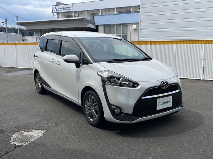 新着情報“シエンタG”2017年式ホワイトパールクリスタルシャイン入荷しました！