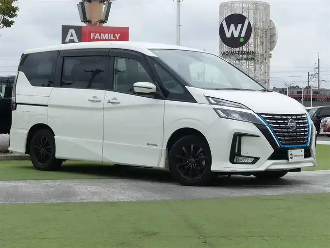 新着情報“セレナe－パワー ハイウェイスターV”2021年式ブリリアントホワイトパール入荷しました！