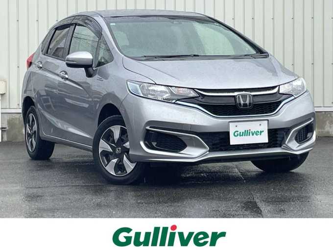 新着情報“フィットハイブリッドハイブリッド・F”2017年式ルナシルバーM入荷しました！