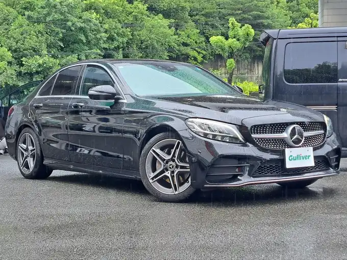 新着情報“ＣクラスC180アバンギャルド AMGライン”2019年式オブシディアンブラック入荷しました！